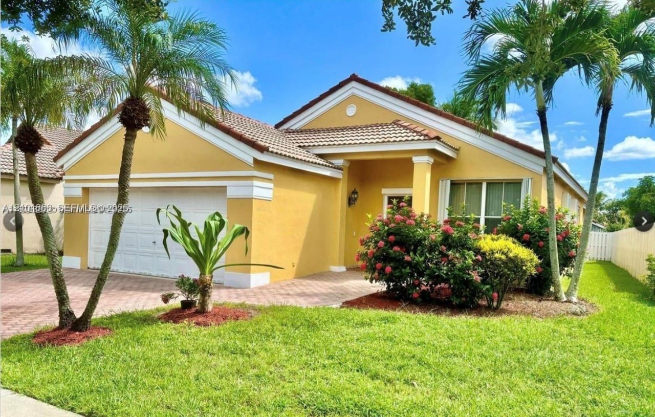 932 Falling Water Rd, Weston, FL 33326 Photo