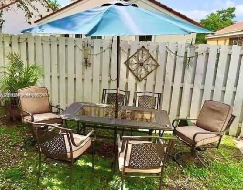 932 Falling Water Rd, Weston, FL 33326 Photo