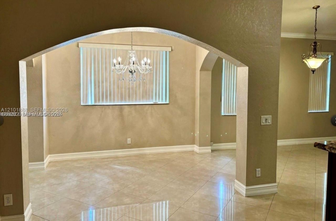 932 Falling Water Rd, Weston, FL 33326 Photo