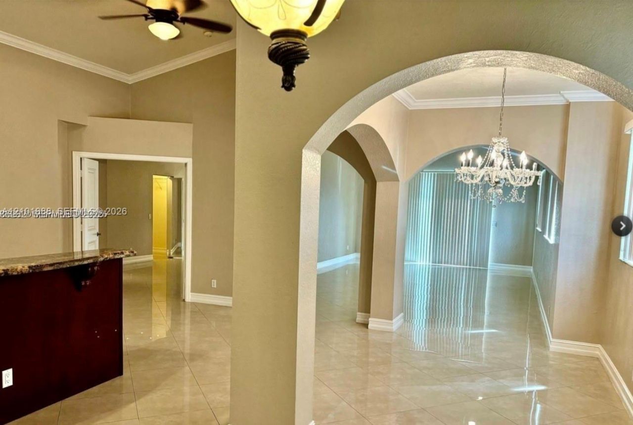 932 Falling Water Rd, Weston, FL 33326 Photo