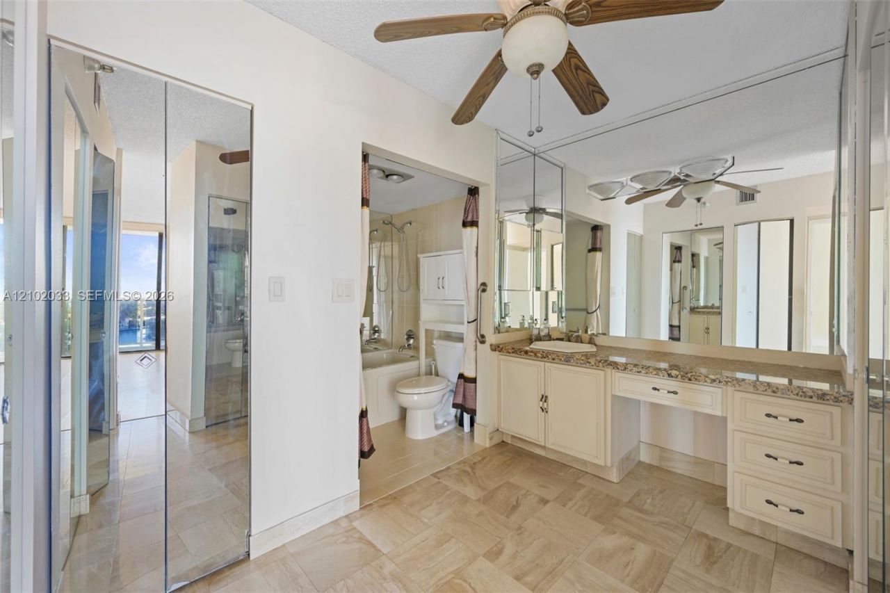20505 E Country Club Dr , Unit 1434, Aventura, FL 33180 Photo