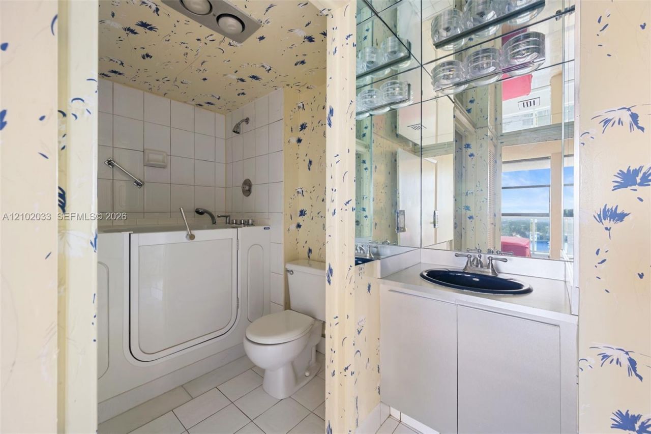 20505 E Country Club Dr , Unit 1434, Aventura, FL 33180 Photo