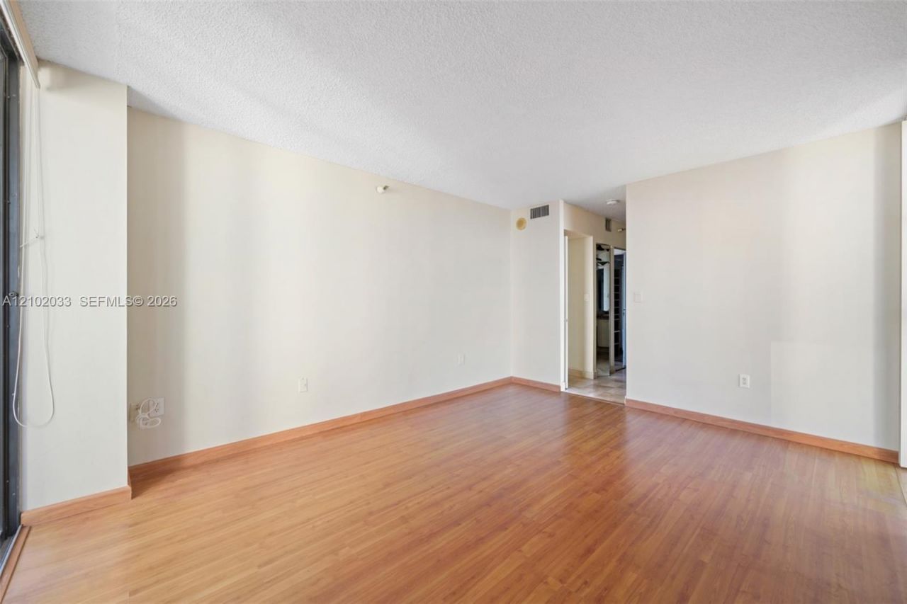 20505 E Country Club Dr , Unit 1434, Aventura, FL 33180 Photo