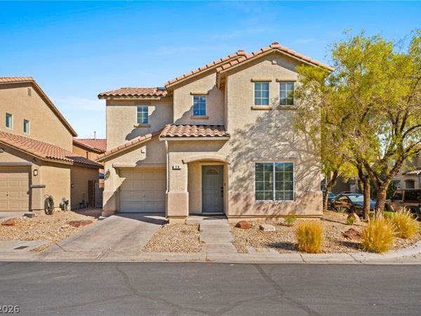 38 Summer Walk Avenue, Las Vegas, NV 89183