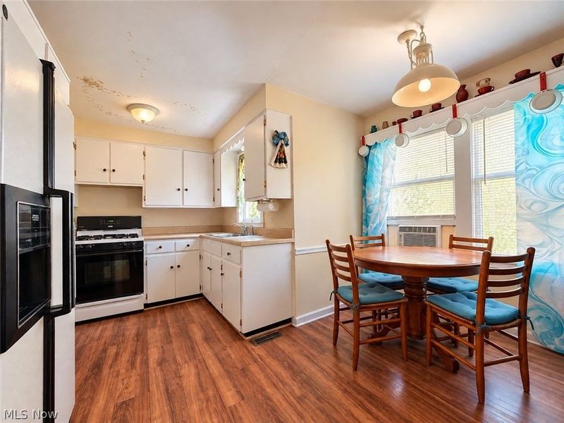 615 Lambert Street, Belpre, OH 45714 Photo 5