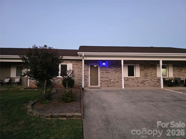 505 2nd Street Place NE, Unit E2, Conover, NC 28613