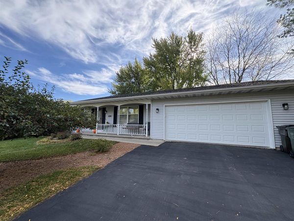 1309 Commonwealth Drive, Fort Atkinson, WI 53538