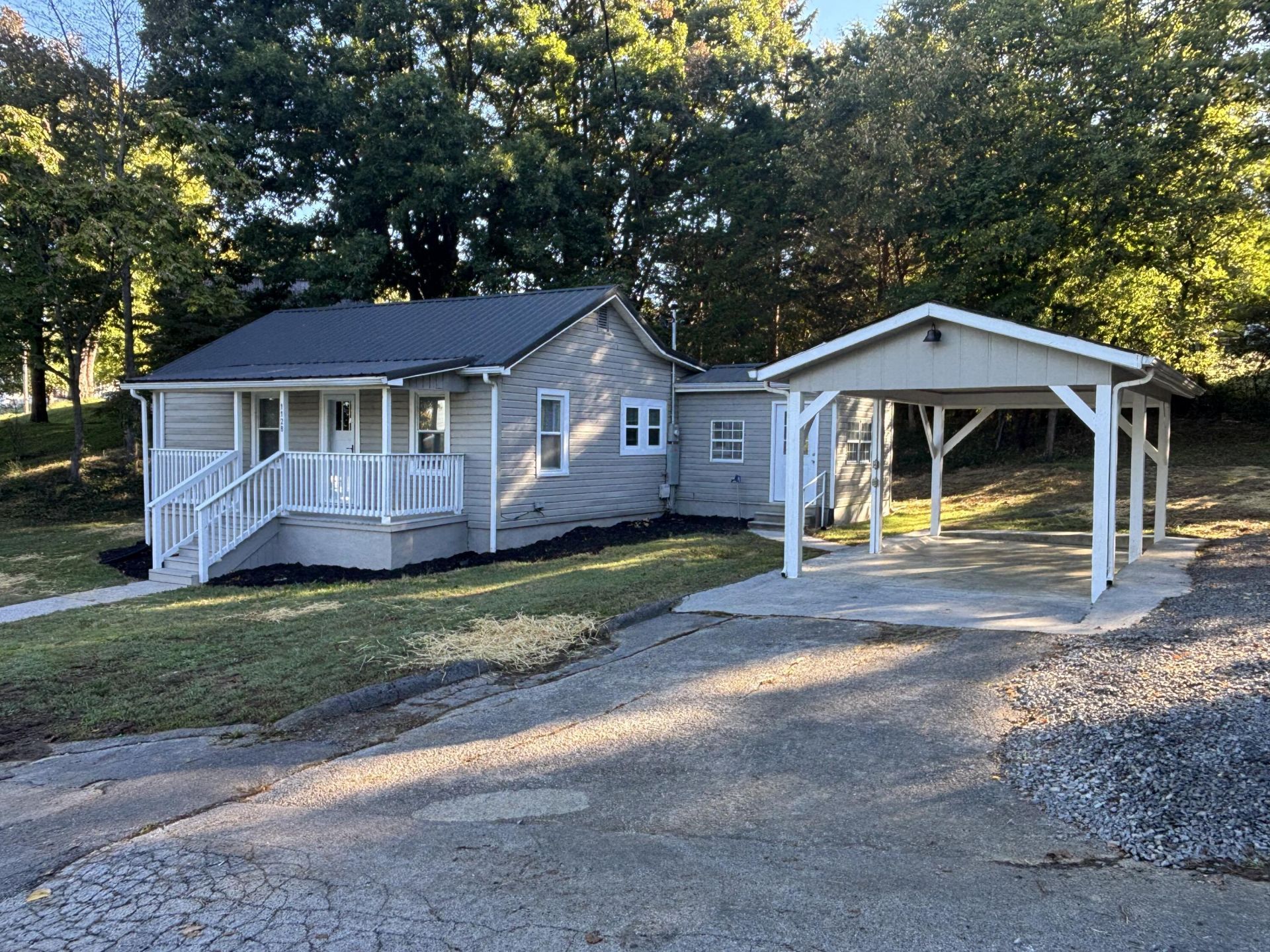 1128 Lockhart Road, Jefferson City, TN 37760 Main Photo