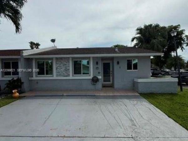 5641 SW 139th Pl , Miami, FL 33183