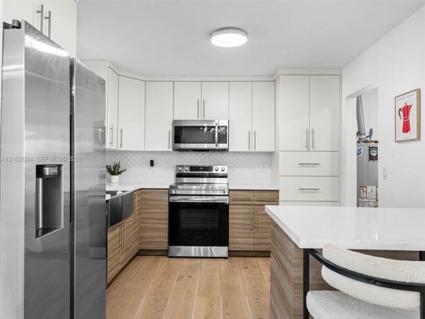 231 SW 28th Ter , Fort Lauderdale, FL 33312
