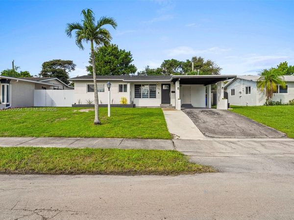 231 SW 28th Ter , Fort Lauderdale, FL 33312