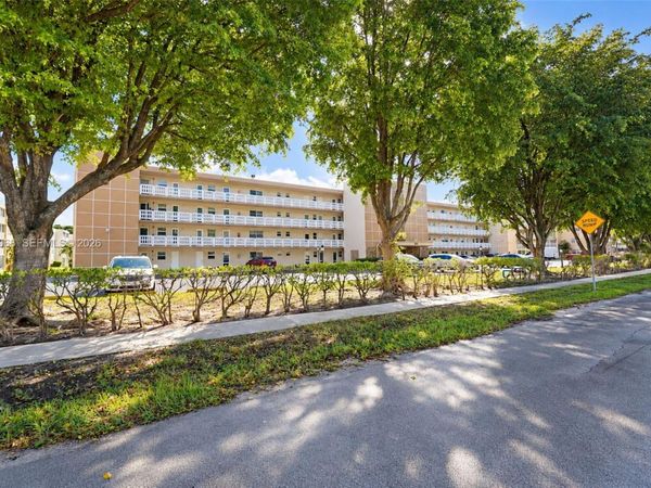 1025 SE 2nd Ave, Unit 301, Dania Beach, FL 33004