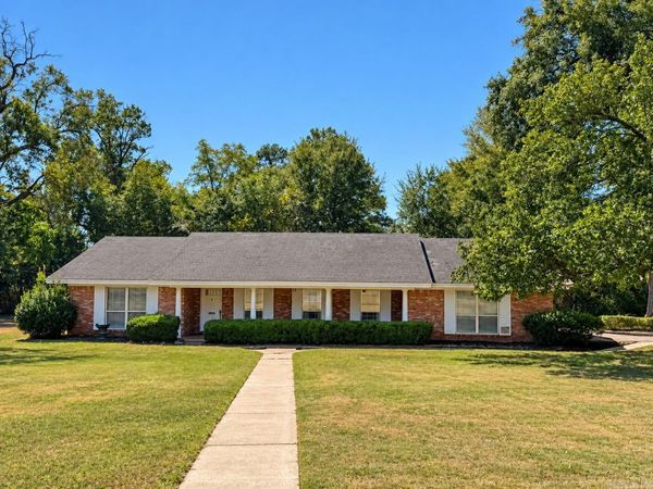307 W 4th Street, Fordyce, AR 71742