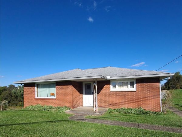 330 County Road 20 , Smithfield, OH 43948