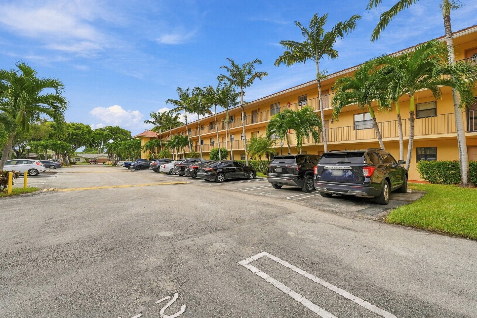 11477 NW 39th Court, Unit 201-1, Coral Springs, FL 33065 Photo