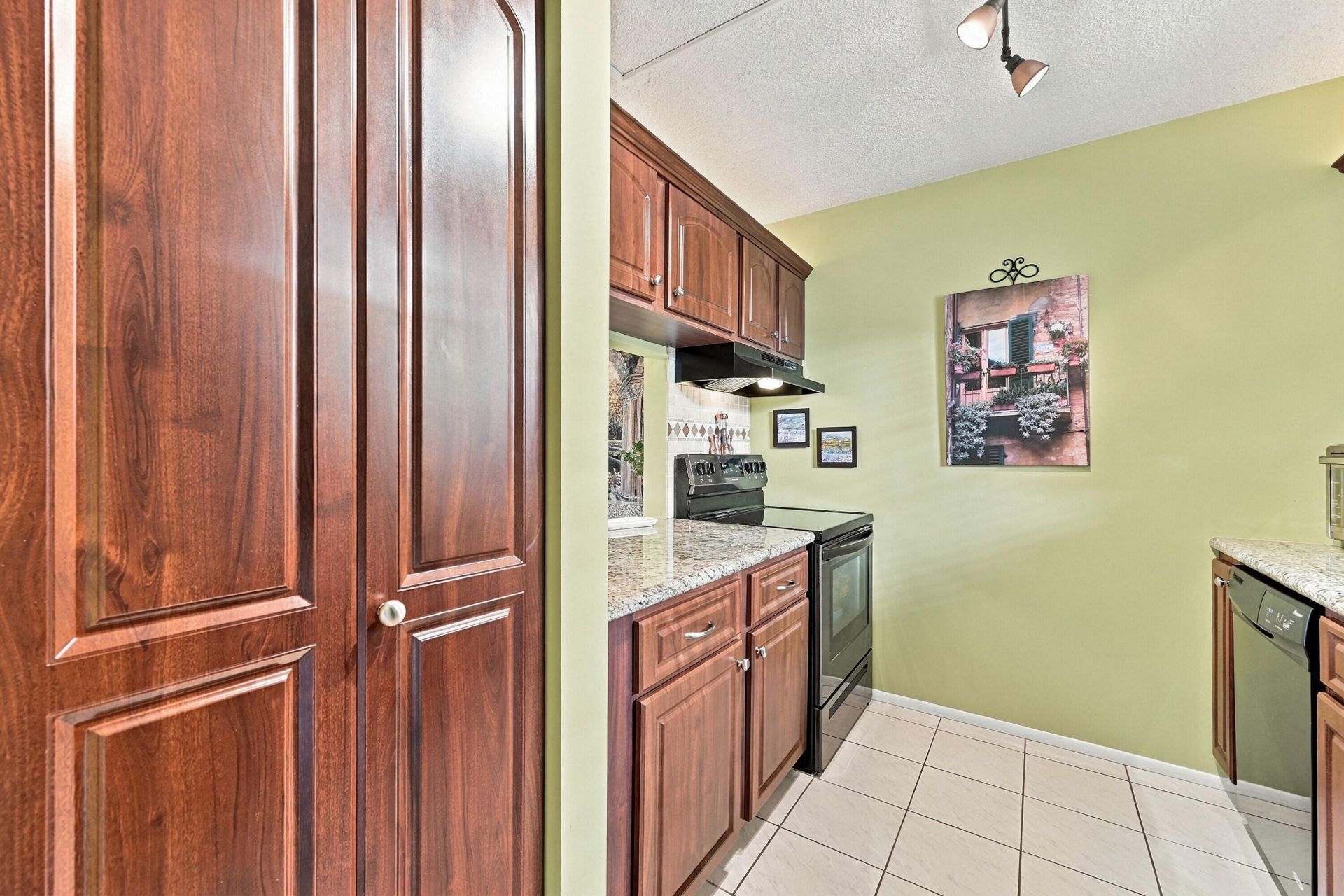 11477 NW 39th Court, Unit 201-1, Coral Springs, FL 33065 Photo