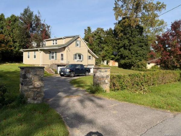 351 Manhattan Avenue, Hawthorne, NY 10532