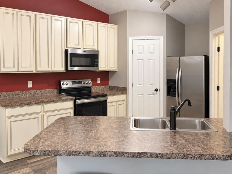 5316 Valley View Drive, Hamilton Township, OH 45152 Photo 7