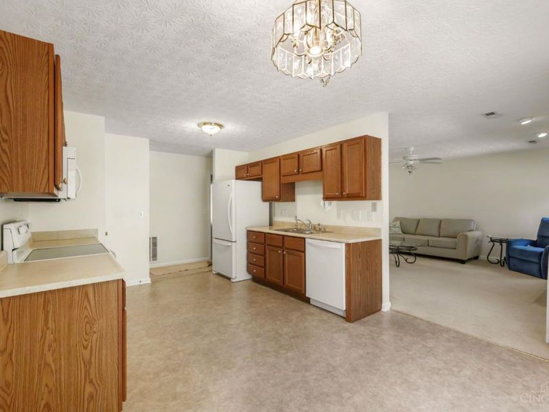225 Compass Court, New Richmond, OH 45157 Photo 10