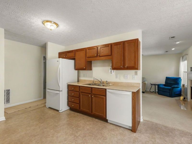 225 Compass Court, New Richmond, OH 45157 Photo 11