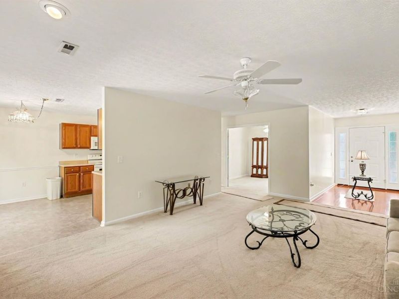 225 Compass Court, New Richmond, OH 45157 Photo 5