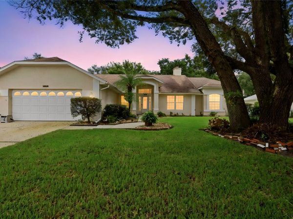 1539 HAWKESBURY COURT , WINTER GARDEN, FL 34787