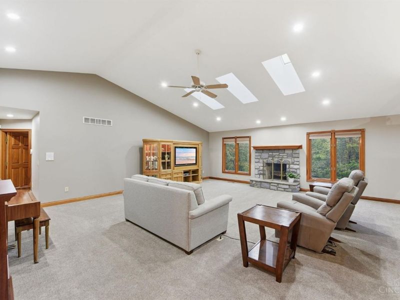 11517 Deer Trace Lane, Harrison Township, OH 45030 Photo 4