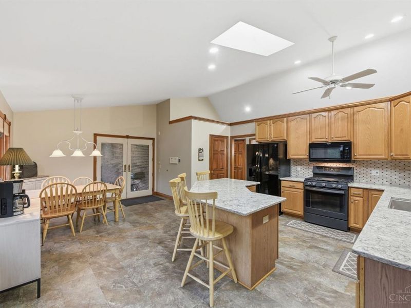 11517 Deer Trace Lane, Harrison Township, OH 45030 Photo 9