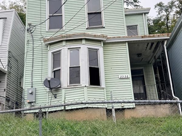 2326 Gladstone Avenue, Cincinnati, OH 45202
