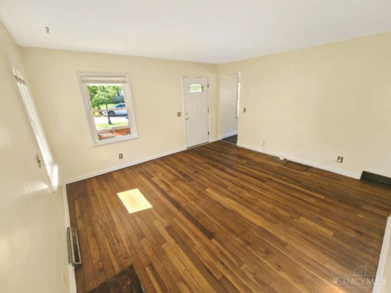 66 Gambier Circle, Greenhills, OH 45218 Photo 5