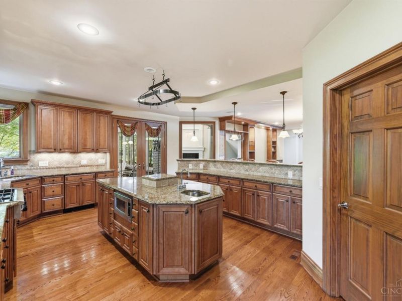 7096 Hollywood Drive, West Chester, OH 45069 Photo 10