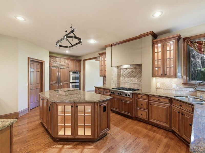 7096 Hollywood Drive, West Chester, OH 45069 Photo 12