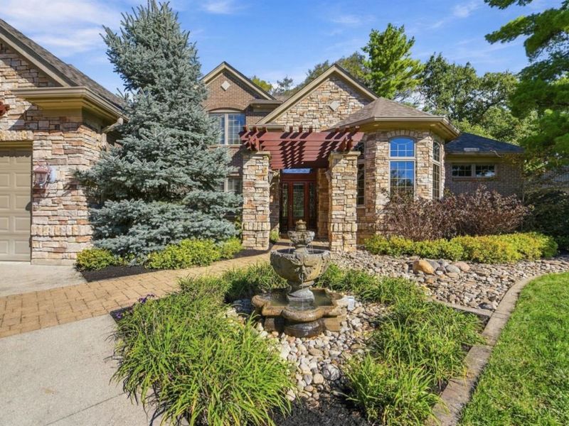 7096 Hollywood Drive, West Chester, OH 45069 Photo 2