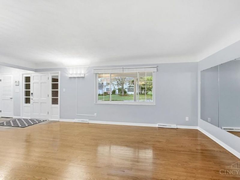 9596 Leebrook Drive, Springfield Township, OH 45231 Photo 10