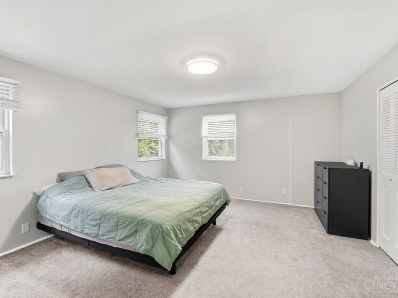 9596 Leebrook Drive, Springfield Township, OH 45231 Photo 34