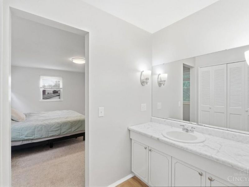 9596 Leebrook Drive, Springfield Township, OH 45231 Photo 38