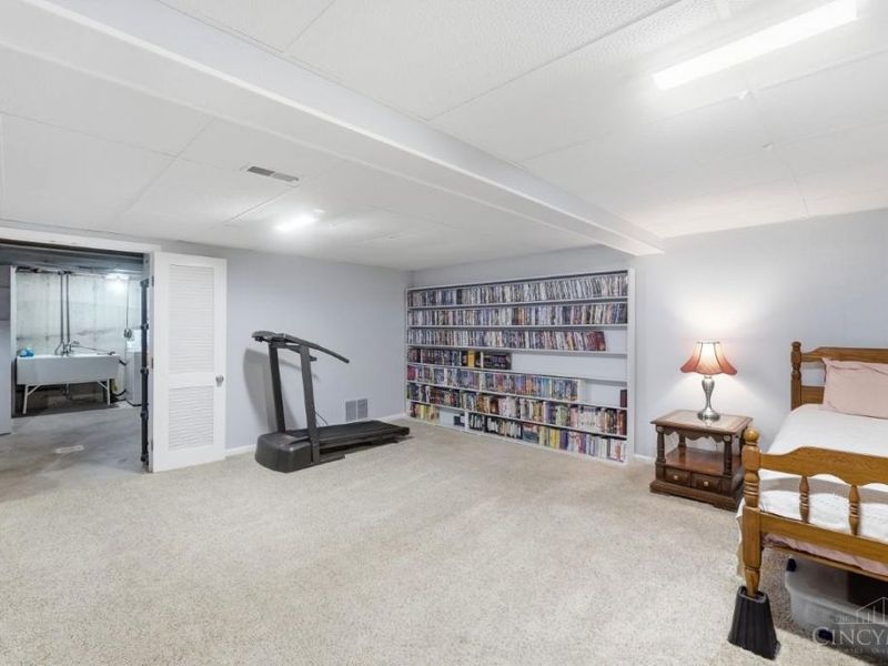 9596 Leebrook Drive, Springfield Township, OH 45231 Photo 58