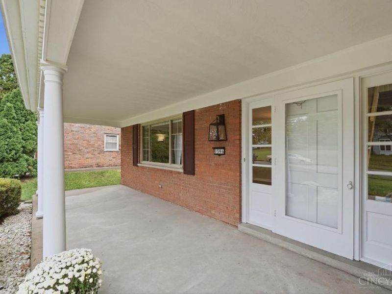 9596 Leebrook Drive, Springfield Township, OH 45231 Photo 7