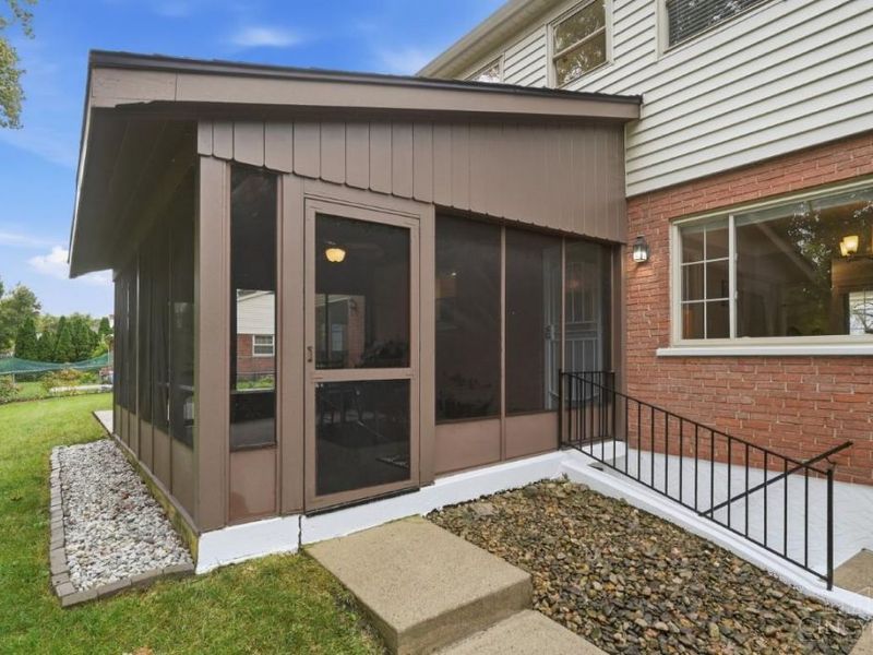9596 Leebrook Drive, Springfield Township, OH 45231 Photo 73