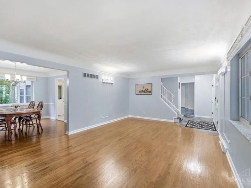 9596 Leebrook Drive, Springfield Township, OH 45231 Photo 8