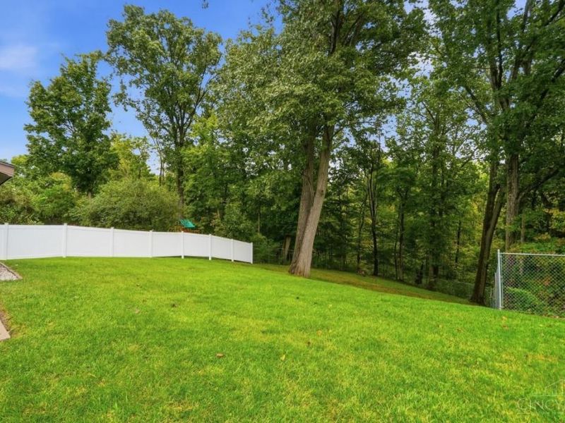 9596 Leebrook Drive, Springfield Township, OH 45231 Photo 81