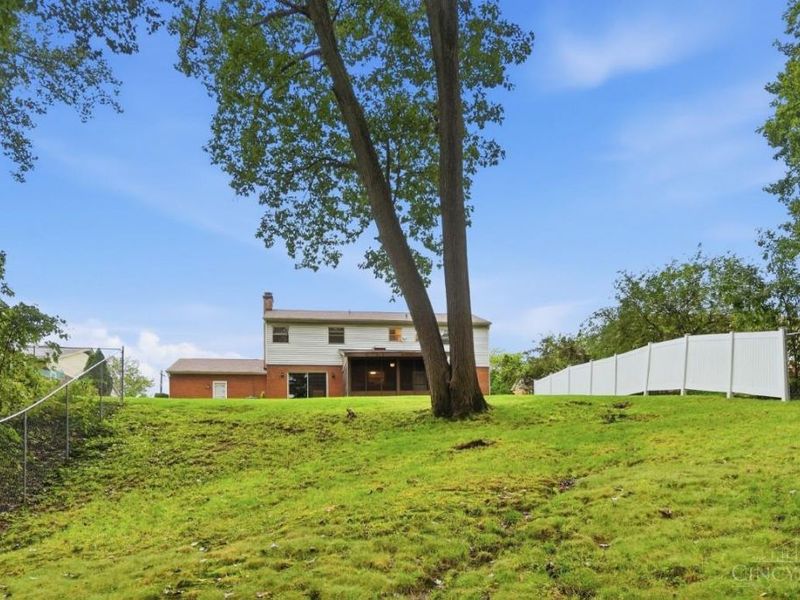 9596 Leebrook Drive, Springfield Township, OH 45231 Photo 86