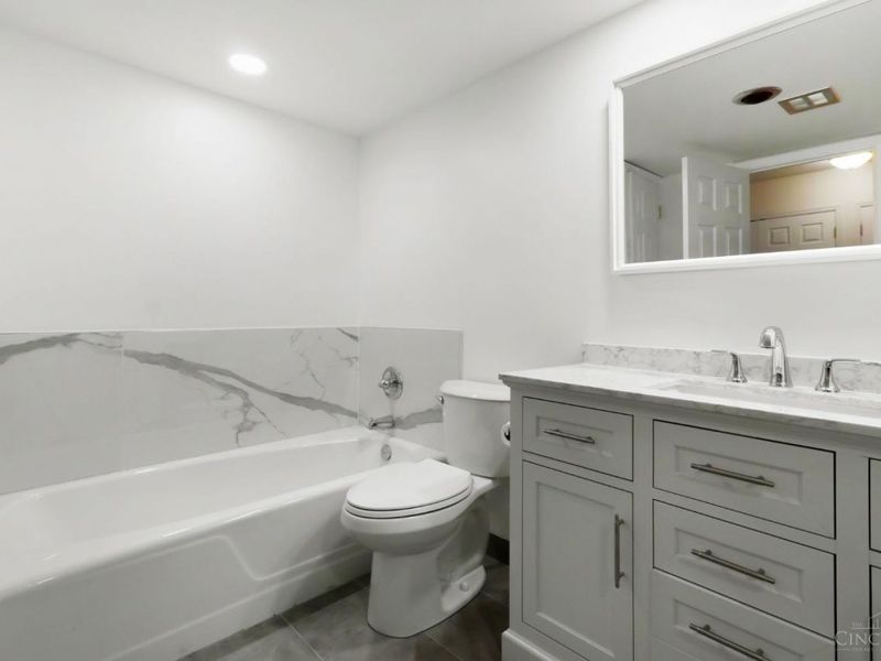2444 Madison Road, Unit 408, Cincinnati, OH 45208 Photo 25