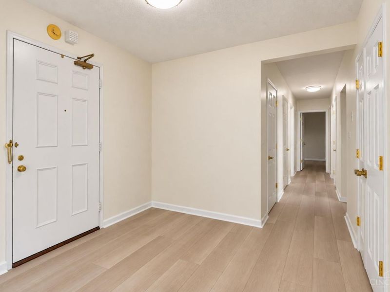 2444 Madison Road, Unit 408, Cincinnati, OH 45208 Photo 3