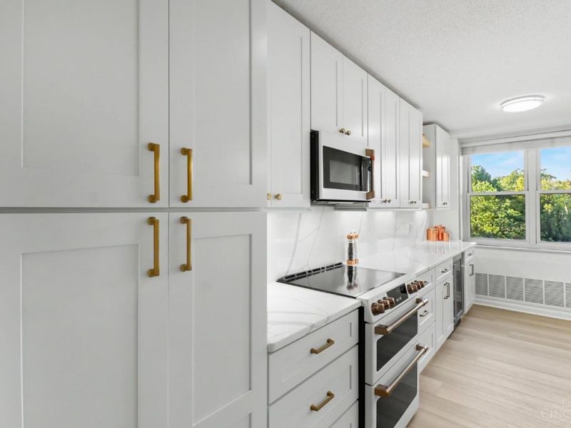 2444 Madison Road, Unit 408, Cincinnati, OH 45208 Photo 8