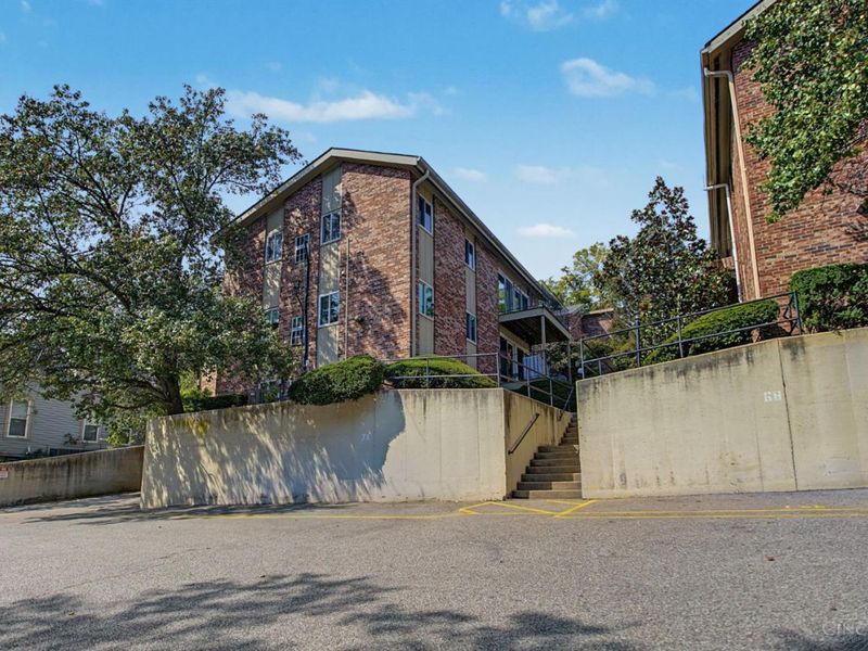 801 Delta Avenue, Unit 4, Cincinnati, OH 45226 Photo 1