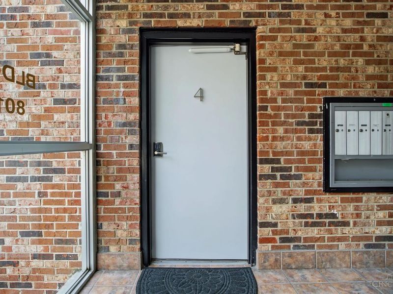 801 Delta Avenue, Unit 4, Cincinnati, OH 45226 Photo 5