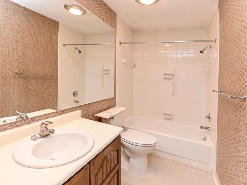1001 Shakertown Court, Montgomery, OH 45242 Photo 19