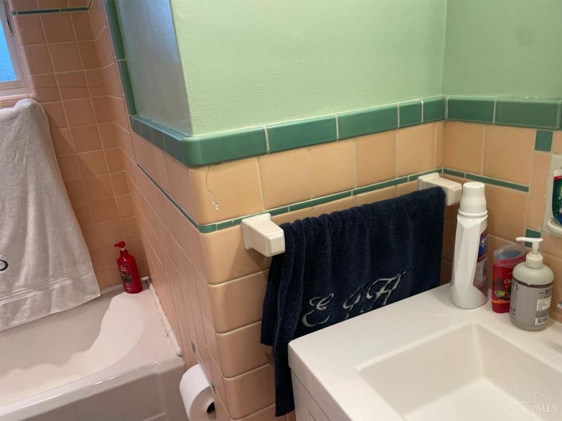 841 Van Dyke Avenue, Cincinnati, OH 45226 Photo 7