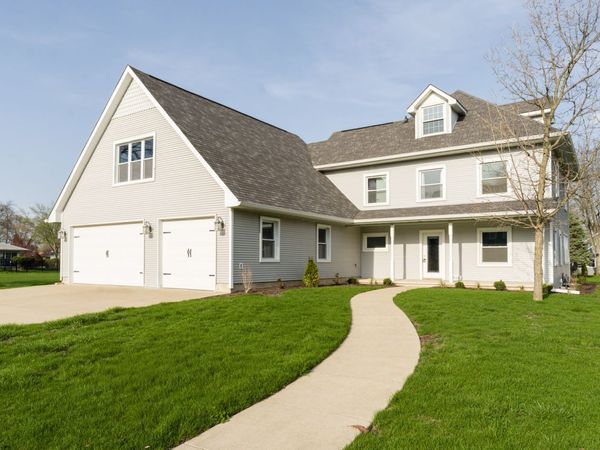 1600 Bucklin Street , LaSalle, IL 61301